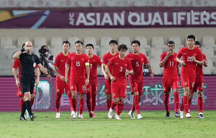 北青:谁接手国足都可能成“背锅侠”,换帅只能确保一时风平浪静