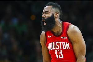 四年前的今天：哈登狂砍60+10+11 为NBA历史上唯一一次60+三双