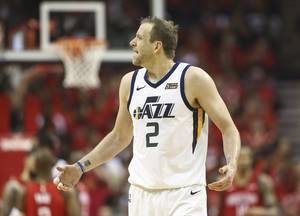 英格尔斯:刷社媒还以为我快死了 我打球不吃身体 目标继续打NBA