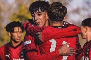 一队吃瘪二队乱杀，米兰4-1多特提前一轮锁定青年欧冠小组头名